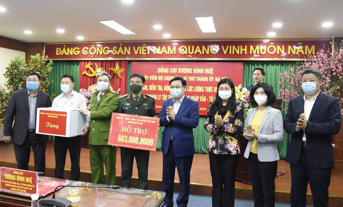 Bảo đảm không lây nhiễm chéo và nguy hại tới người phục vụ công tác cách ly