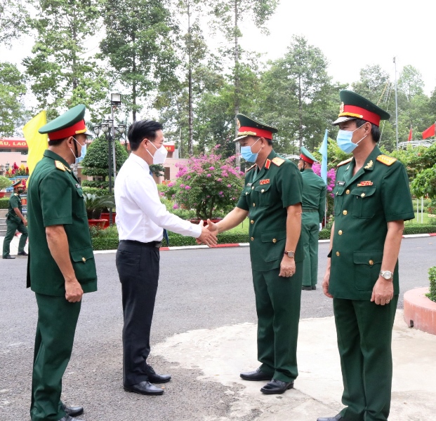 Thường trực Ban Bí thư Võ Văn Thưởng thăm, chúc Tết Sư đoàn 9, Quân đoàn 4