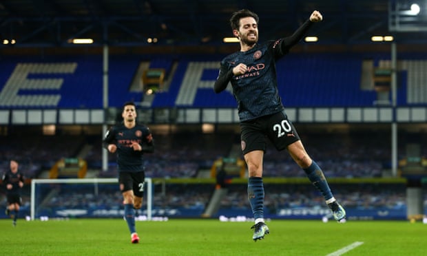 Man City lại bỏ xa nhóm bám đuổi