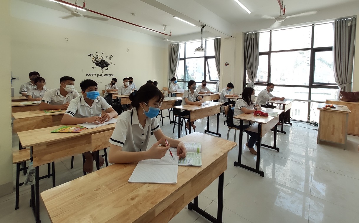 Chủ động điều chỉnh kế hoạch dạy học ứng phó với dịch COVID-19