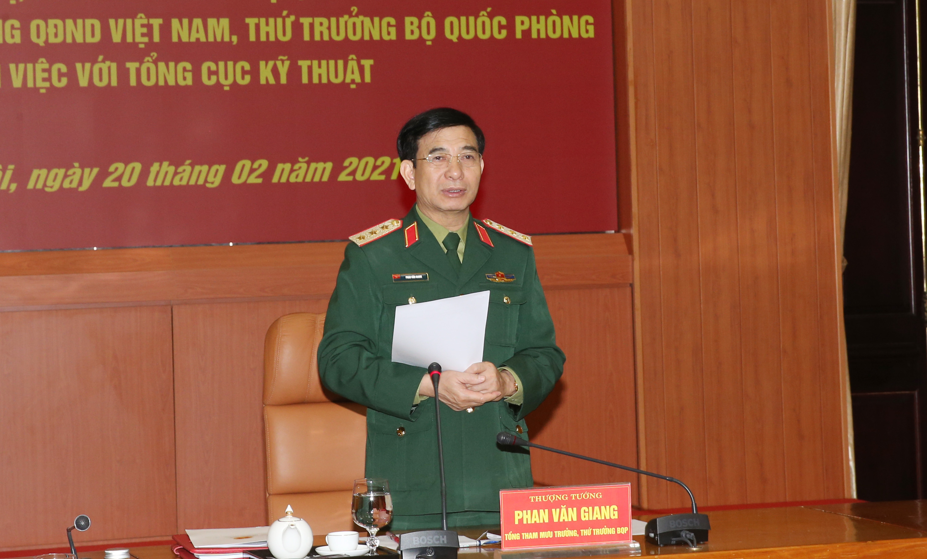 Nâng cao chất lượng xây dựng chính quy ngành Kỹ thuật toàn quân