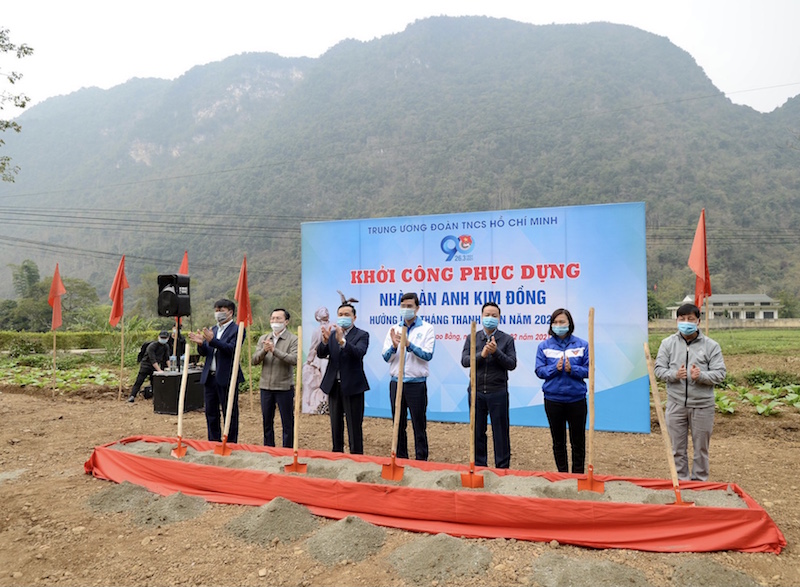 Khởi công phục dựng nhà sàn anh Kim Đồng