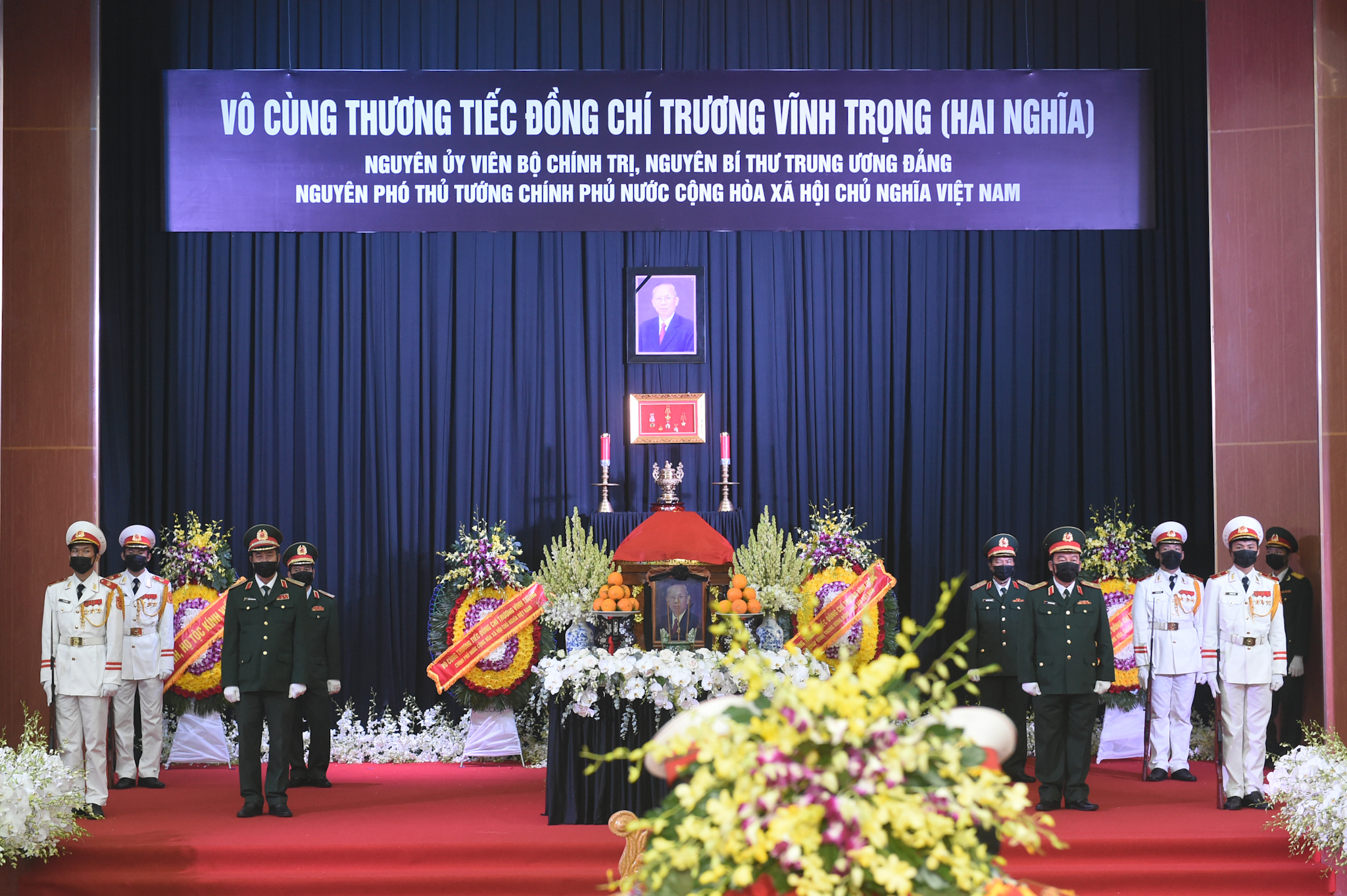 Thương tiếc nhà lãnh đạo tận tụy, người công dân Đồng Khởi