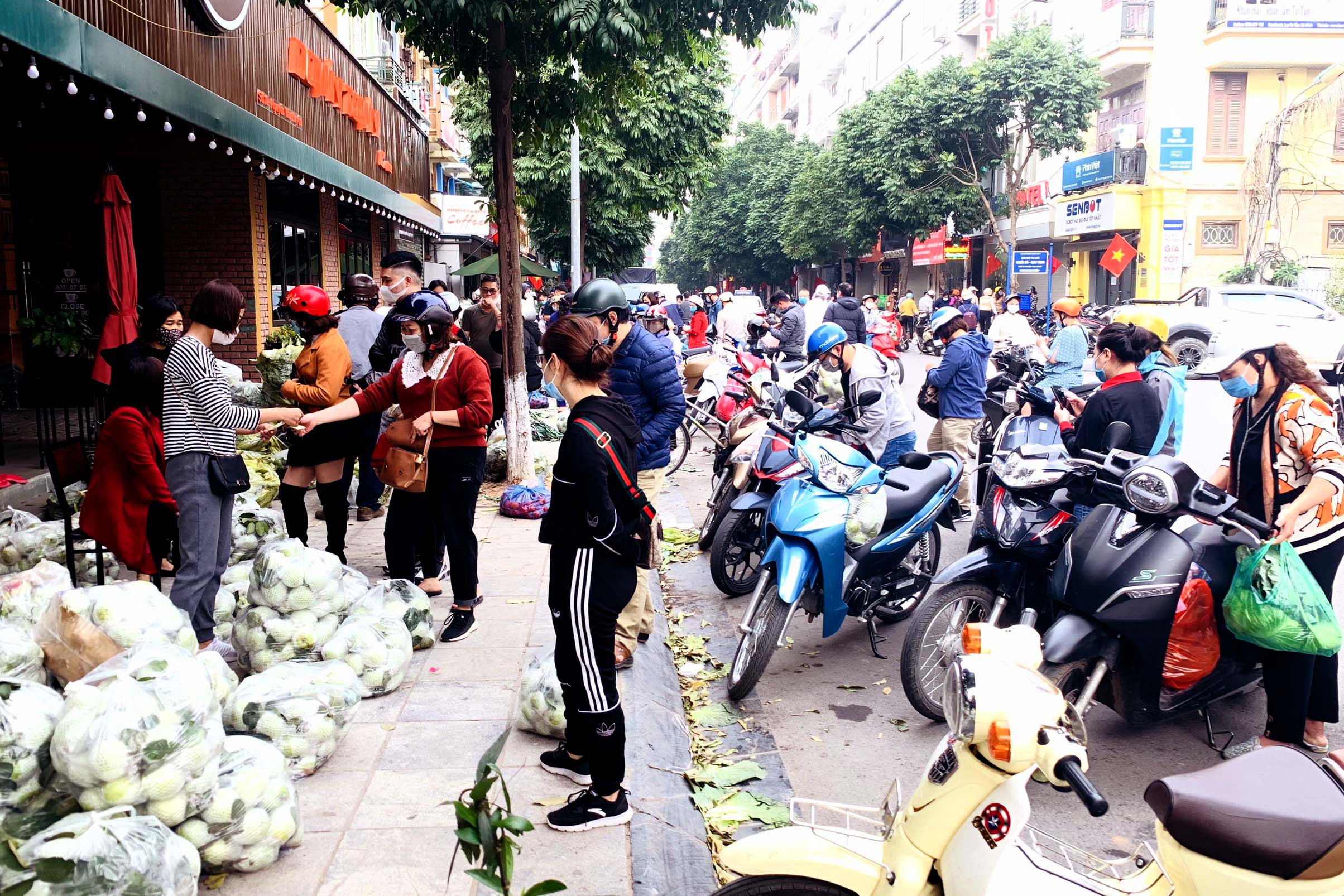 Người dân Thủ đô ủng hộ tiêu thụ nông sản Hải Dương