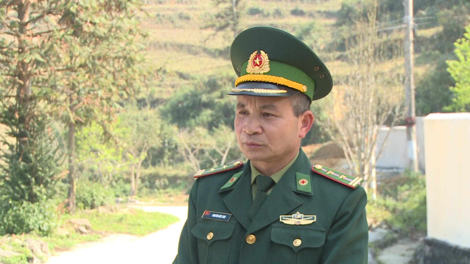 Người thầy thuốc mang quân hàm xanh