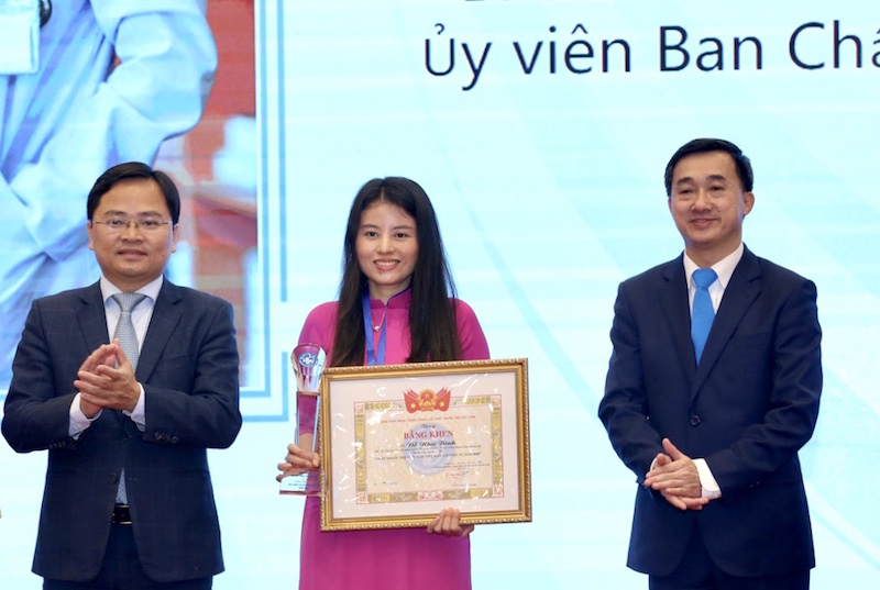 Những nữ bác sỹ trẻ đam mê sáng tạo