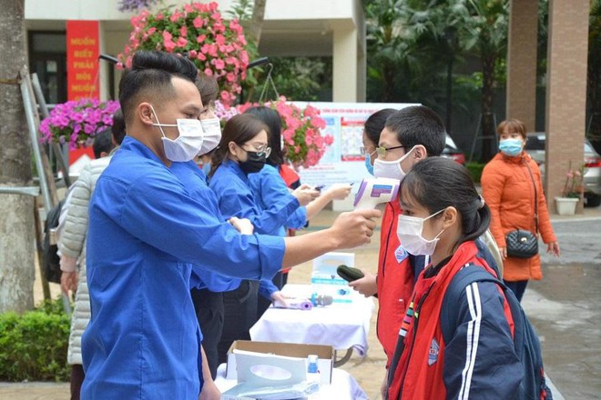 An toàn giao thông được đảm bảo trong ngày đầu học sinh Thủ đô tới trường trở lại