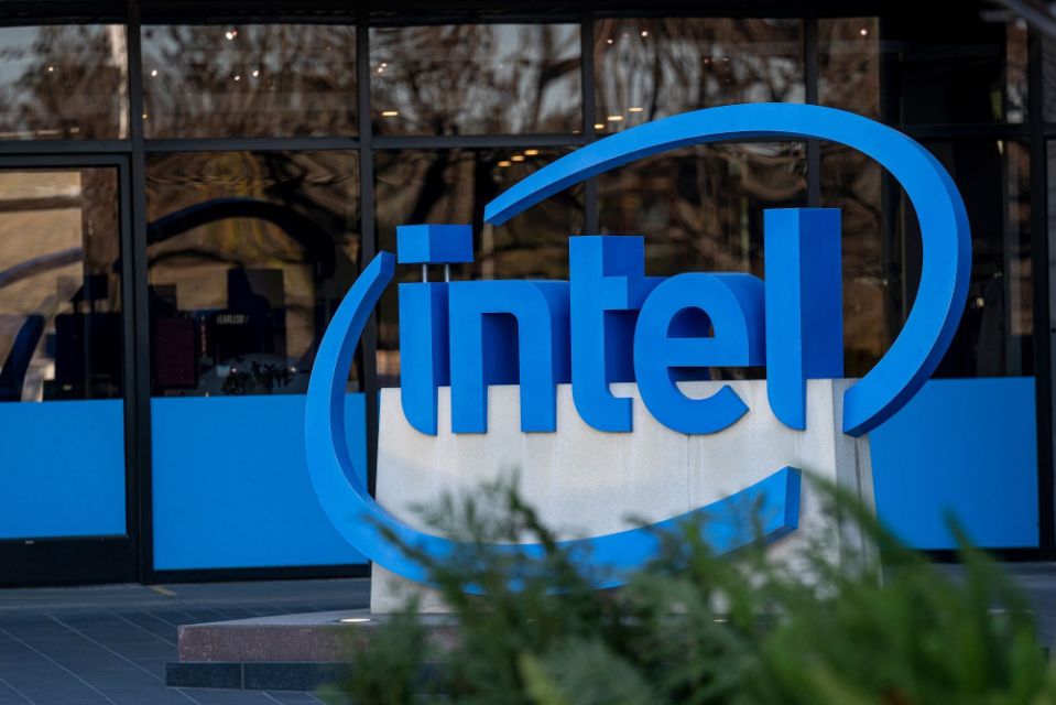 Intel phải bồi thường gần 2,2 tỷ USD do vi phạm bằng sáng chế