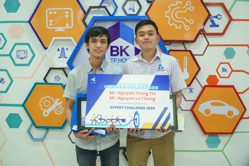 Đôi bạn thân vô dịch cuộc thi công nghệ