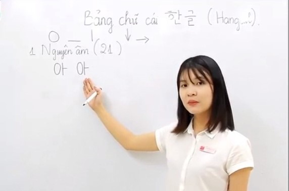 Bộ GD ĐT lên tiếng về việc thí điểm dạy tiếng Hàn, tiếng Đức