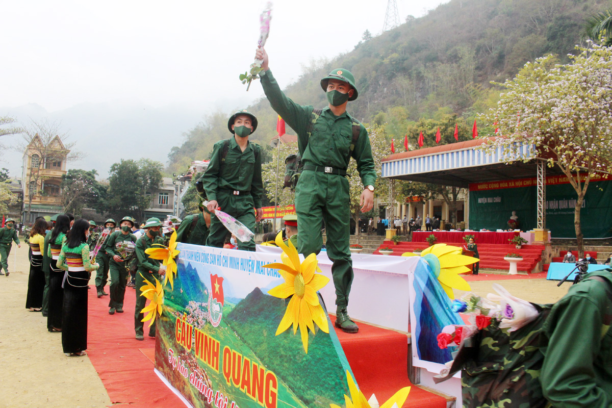 Kinh nghiệm tuyển quân ở tỉnh Hòa Bình