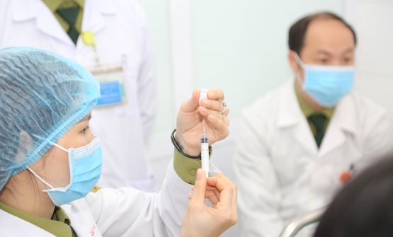 Cần lưu ý những điều gì khi tiêm vắc xin COVID-19
