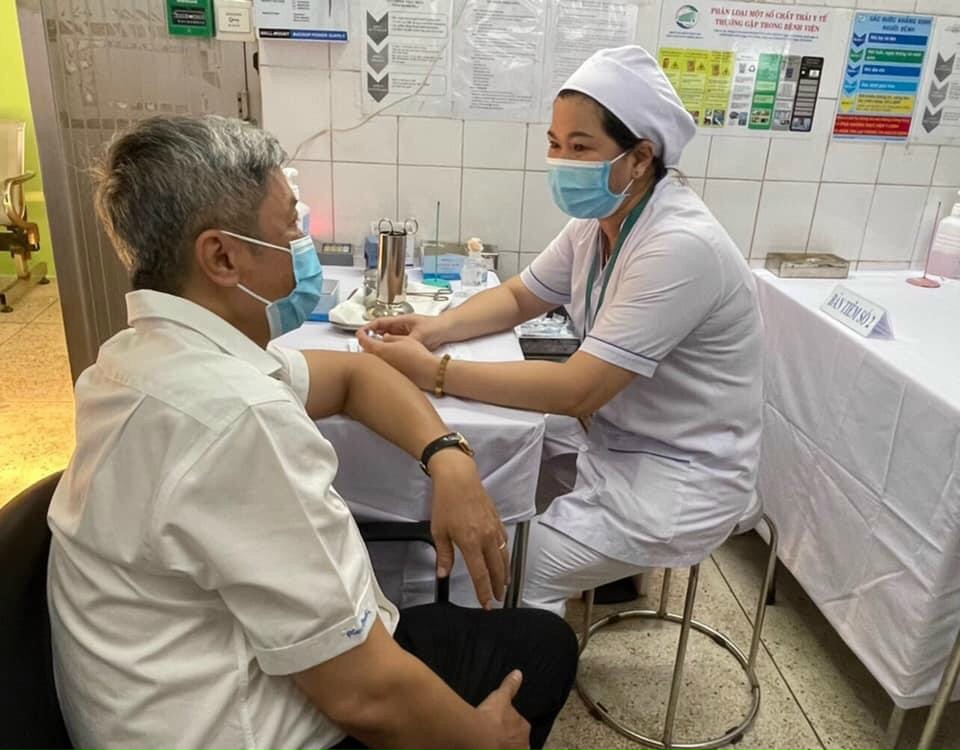 Hôm nay, Việt Nam bắt đầu tiêm vắc xin phòng COVID-19