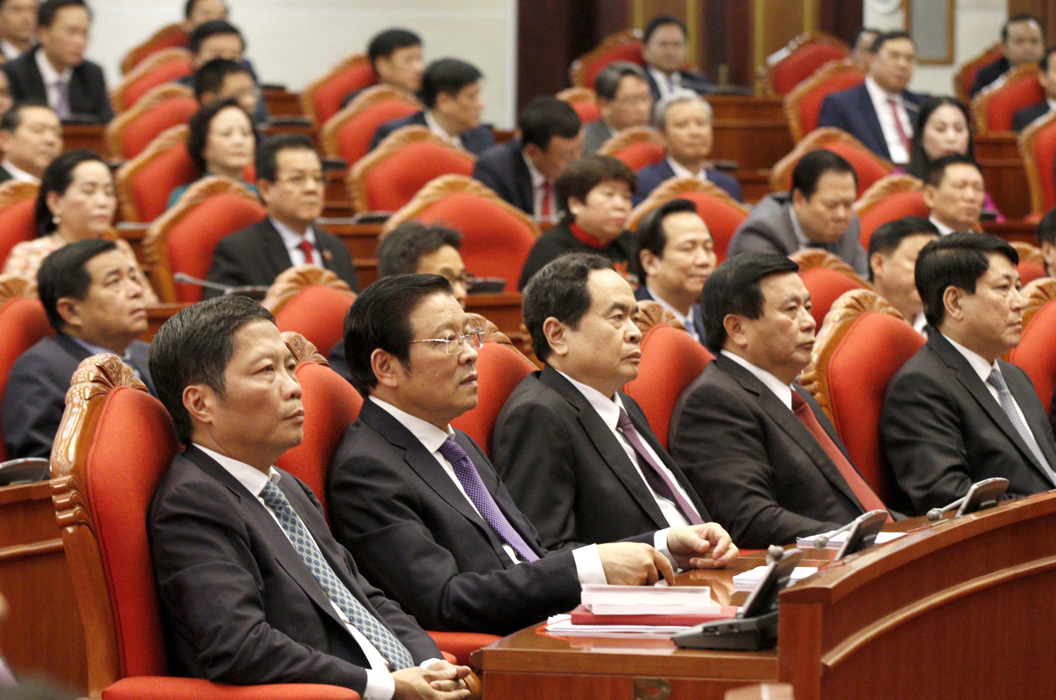 Thông cáo báo chí phiên Bế mạc của Hội nghị Trung ương 2, khoá XIII