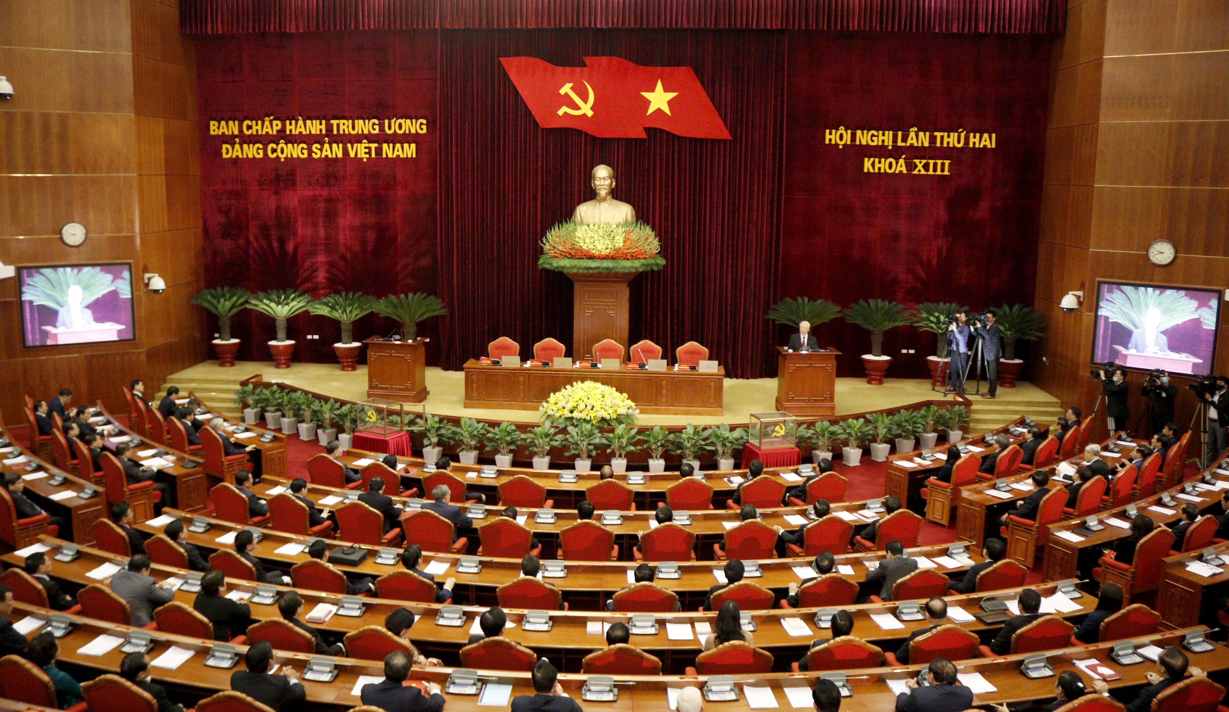 Thông báo Hội nghị lần thứ hai Ban Chấp hành Trung ương khoá XIII