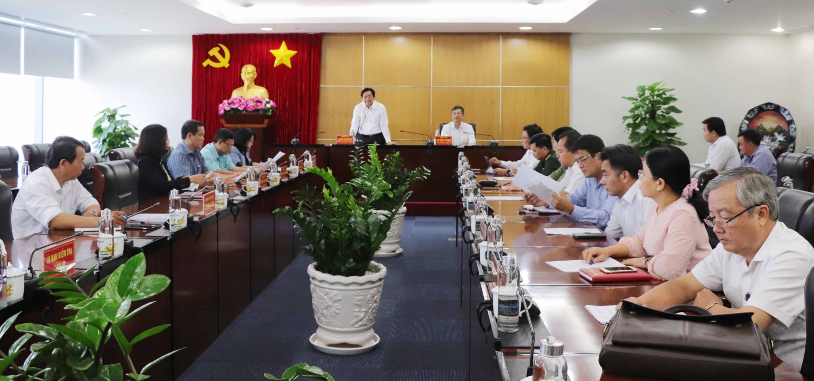 Bình Dương Giới thiệu người ứng cử đại biểu Quốc hội khóa XV và đại biểu HĐND tỉnh khóa X