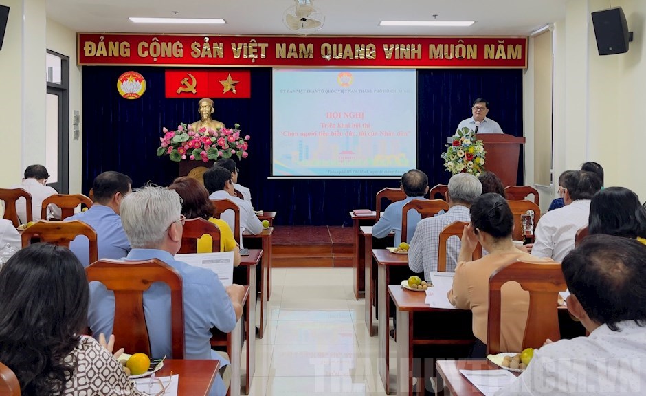 “Chọn người tiêu biểu đức tài của nhân dân” năm 2021