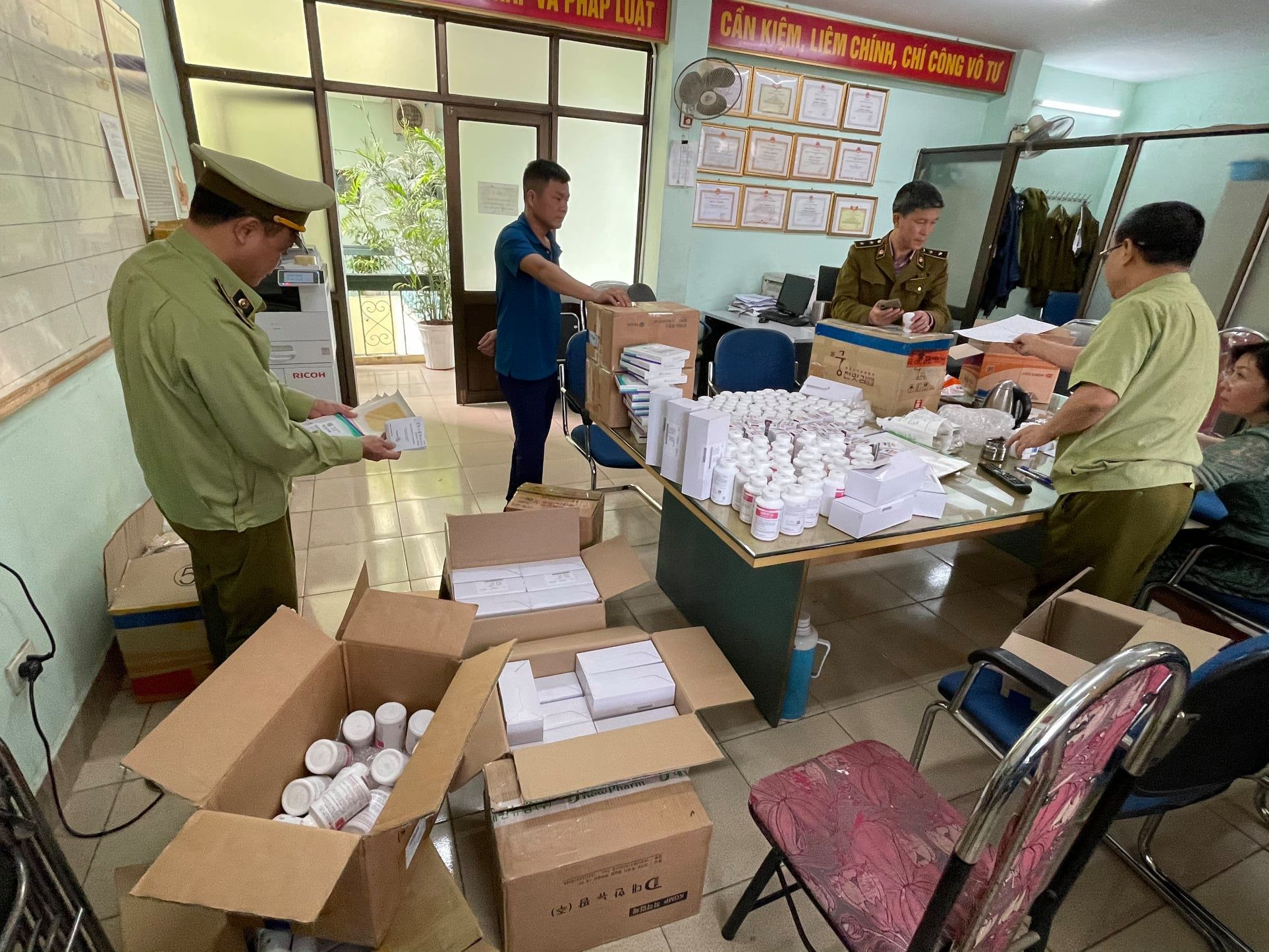 Phát hiện lô dược phẩm Hàn Quốc không hóa đơn, chứng từ