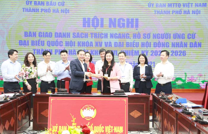 Hà Nội Bàn giao 260 hồ sơ ứng cử đại biểu Quốc hội và HĐND TP