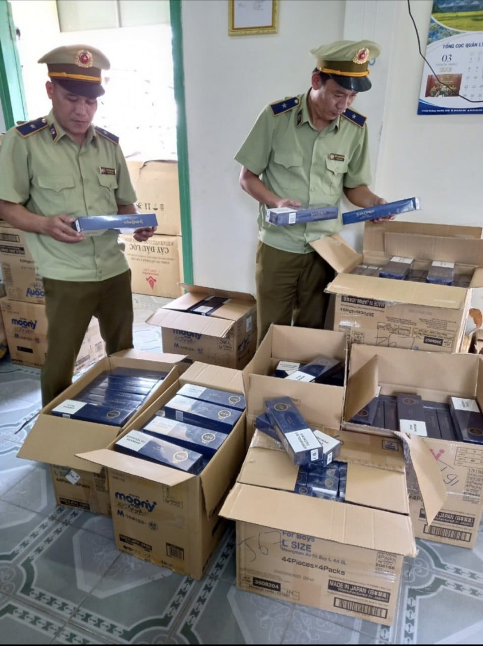 Phú Yên Chặn đứng 10 000 bao thuốc lá 555 nhập lậu
