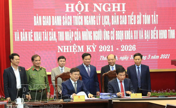 Thái Bình Bàn giao 150 bộ hồ sơ người ứng cử đại biểu Quốc hội khóa XV và đại biểu HĐND tỉnh, nhiệm kỳ 2021 - 2026