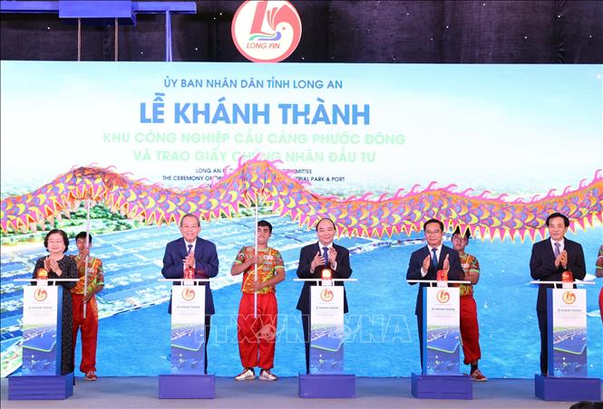 Thủ tướng Nguyễn Xuân Phúc Long An cần chú trọng phát triển bền vững gắn với bảo vệ môi trường