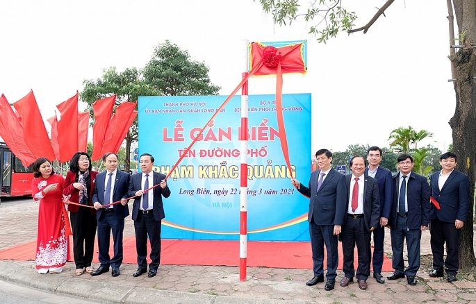 Hà Nội Gắn biển tuyến phố mang tên Giáo sư ngành y Phạm Khắc Quảng