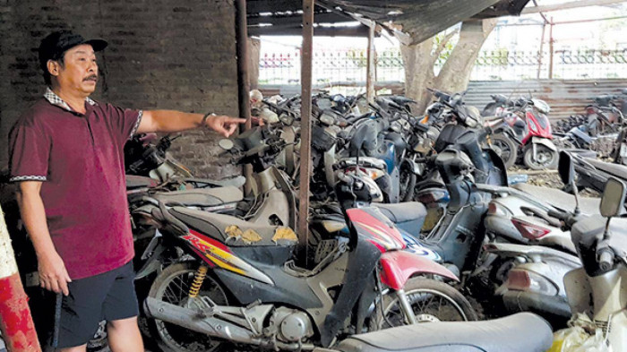 Không dễ “xóa sổ” xe cũ nát