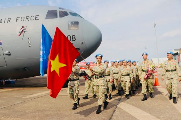 Bệnh viện dã chiến cấp 2 số 3 lên đường sang Nam Xu-đăng