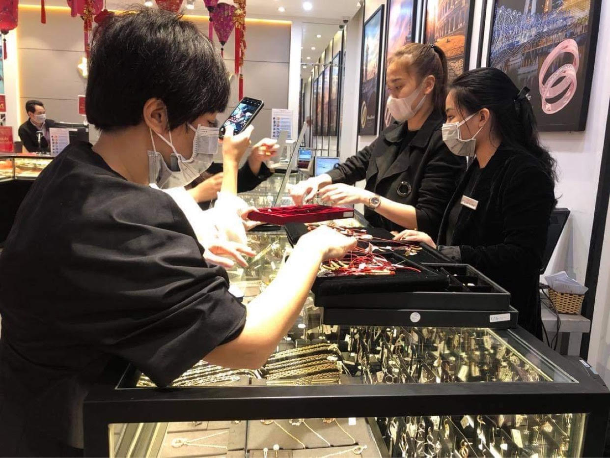 Thị trường vàng Lỗi nhịp do thiếu sự liên thông
