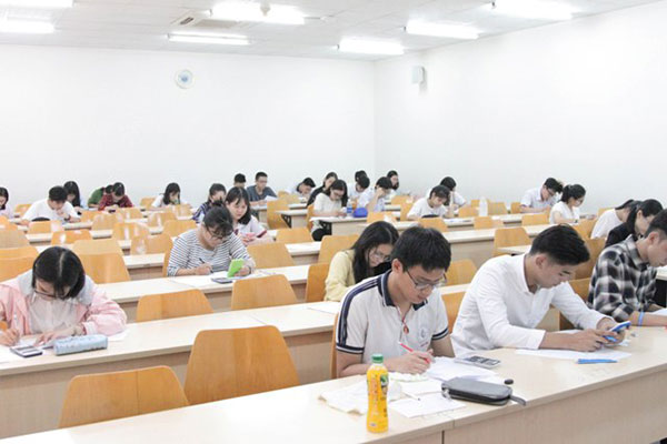 Gần 70 000 thí sinh thi đánh giá năng lực đợt 1 Đại học Quốc gia TP HCM