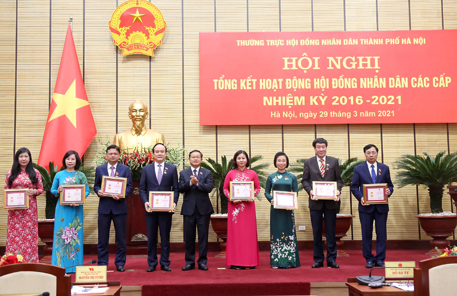 Thể hiện rõ nét vai trò cơ quan quyền lực nhà nước ở địa phương