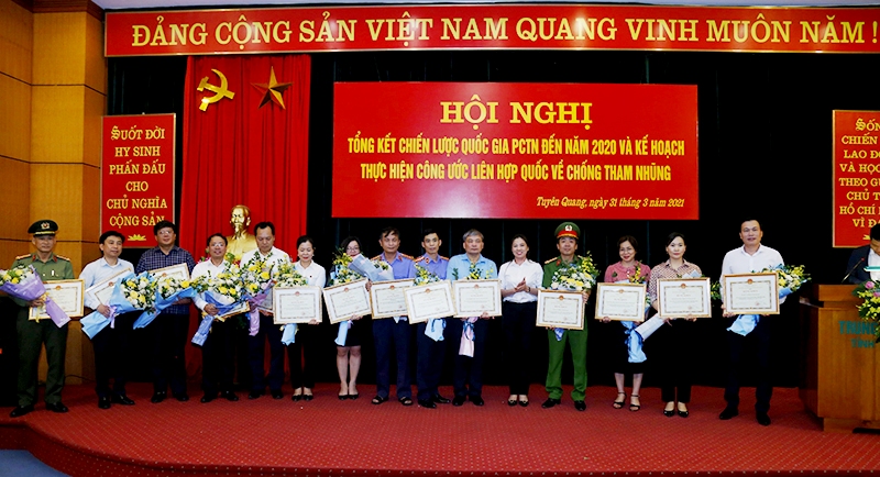 Tuyên Quang Nâng cao sự gương mẫu trong phòng, chống tham nhũng