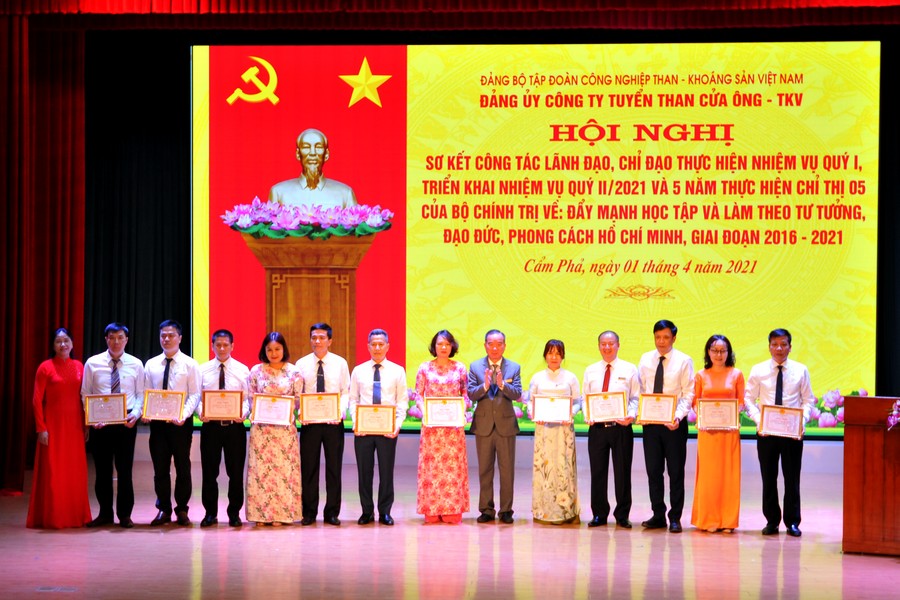 Xuất hiện nhiều tấm gương làm theo Bác ở Công ty Tuyển than Cửa Ông