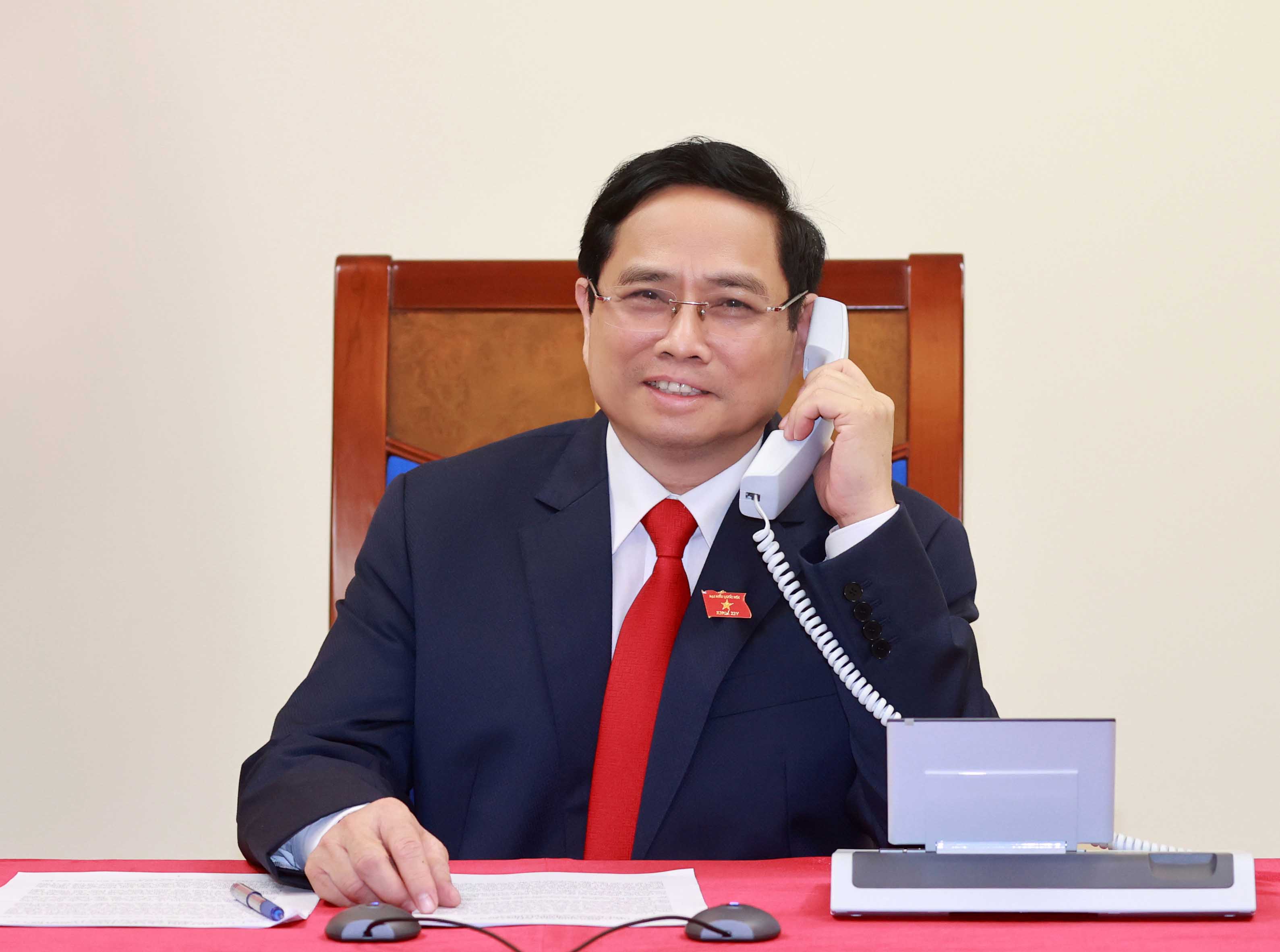 Thủ tướng Vương quốc Campuchia gọi điện chúc mừng Thủ tướng Chính phủ Phạm Minh Chính
