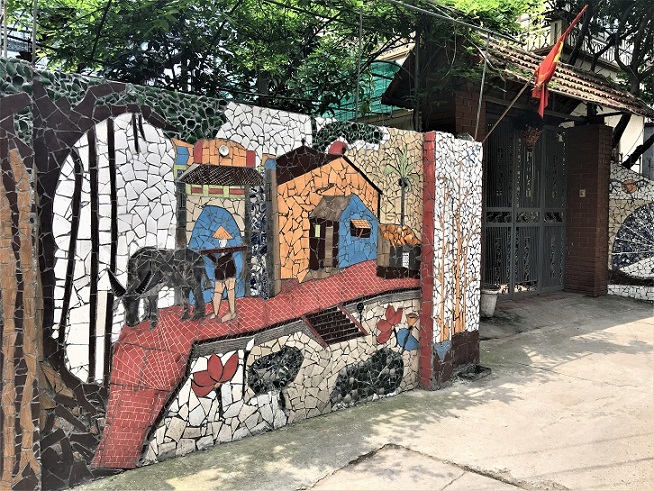 Tranh tường ghép mang đậm hơi thở cuộc sống