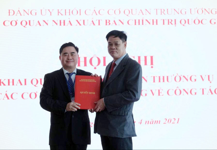 Chuẩn y chức vụ Bí thư Đảng ủy cơ quan Nhà xuất bản Chính trị quốc gia Sự thật