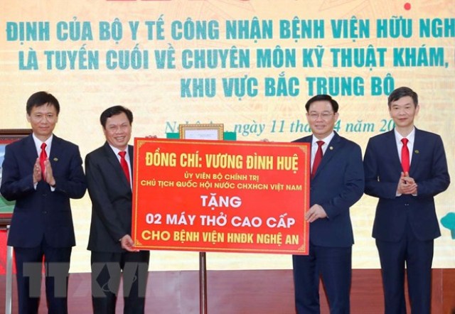 Chủ tịch Quốc hội Vương Đình Huệ thăm, làm việc tại Nghệ An
