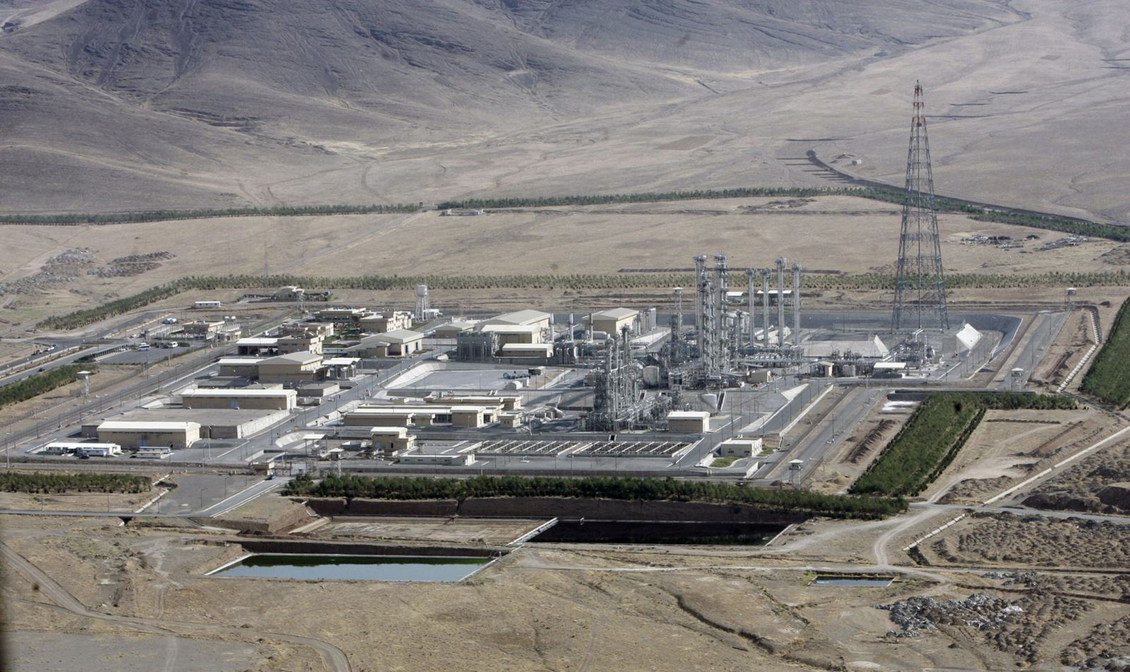 Iran thông báo cơ sở hạt nhân Natanz bị tấn công khủng bố