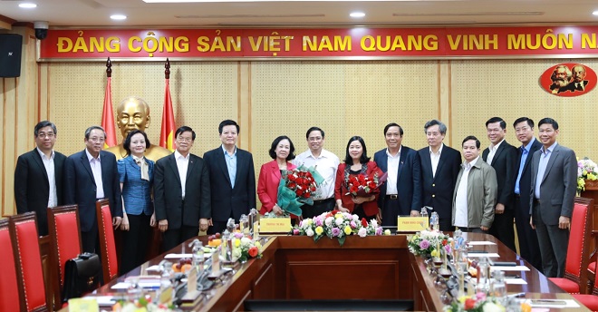 Bàn giao nhiệm vụ Trưởng Ban Tổ chức Trung ương