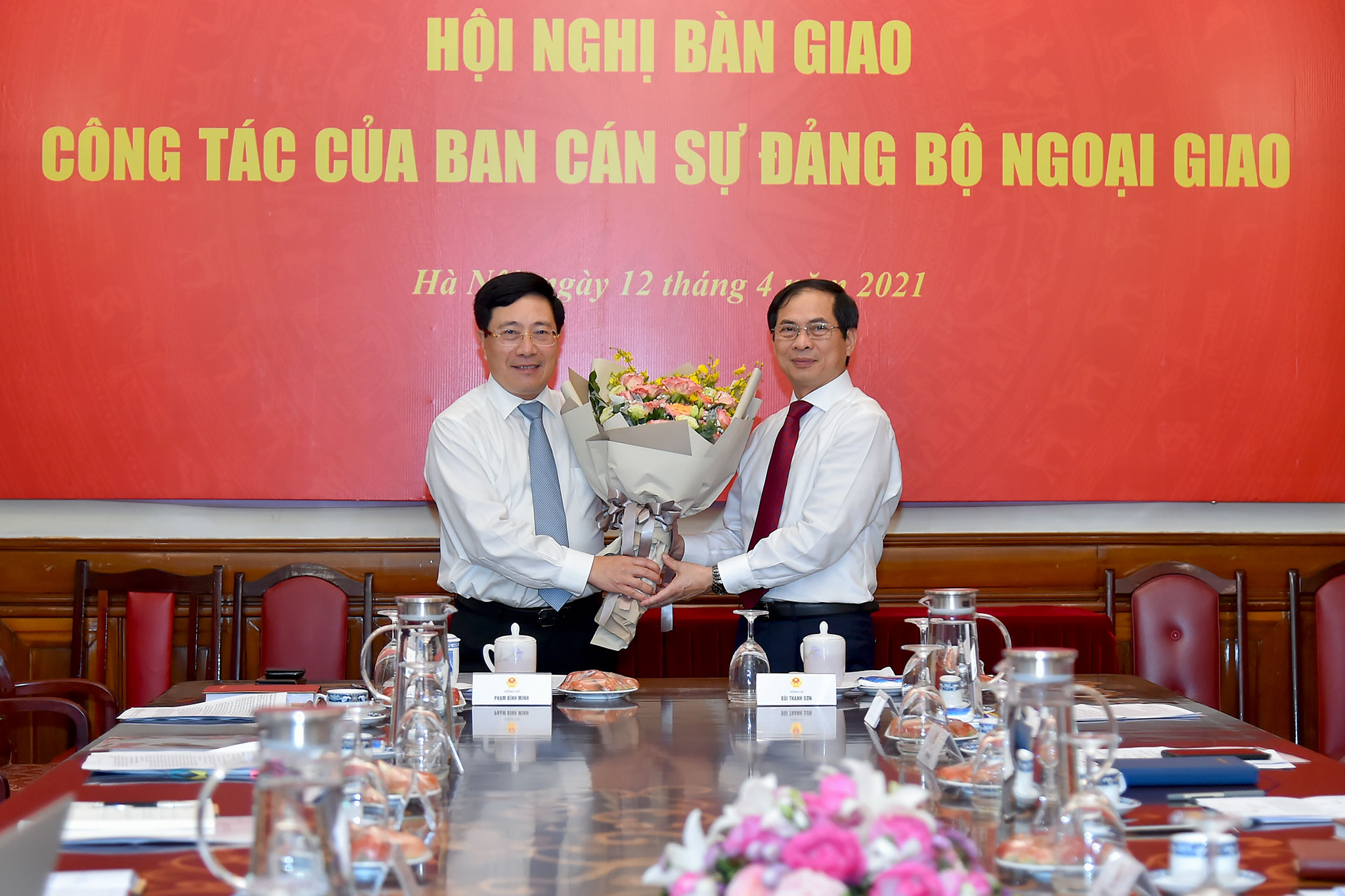 Tân Bộ trưởng Bộ Ngoại giao Phát huy sự đoàn kết, tận tâm với ngành