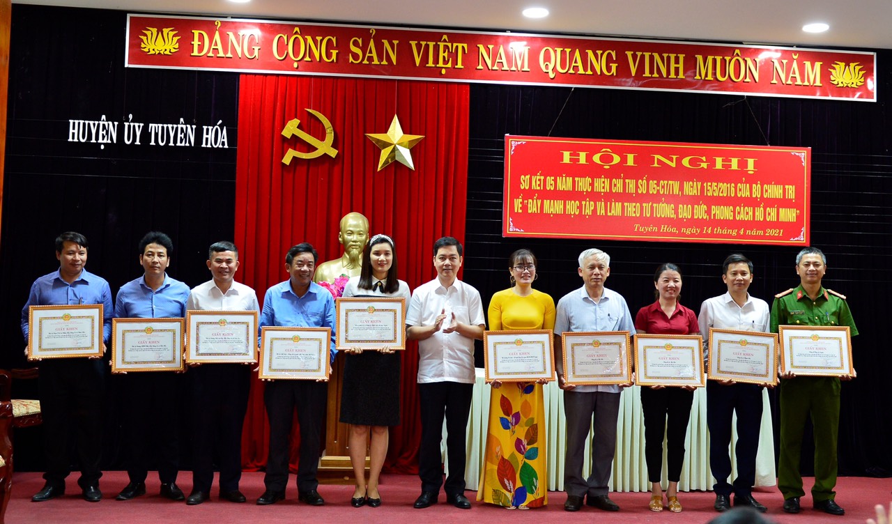 Tuyên Hóa tiếp tục đẩy mạnh học tập và làm theo Bác