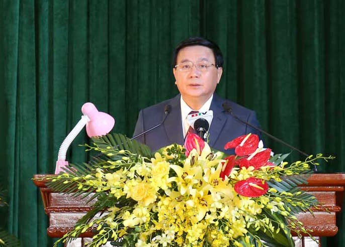 Khắc phục bằng được tình trạng lười học, ngại học lý luận chính trị