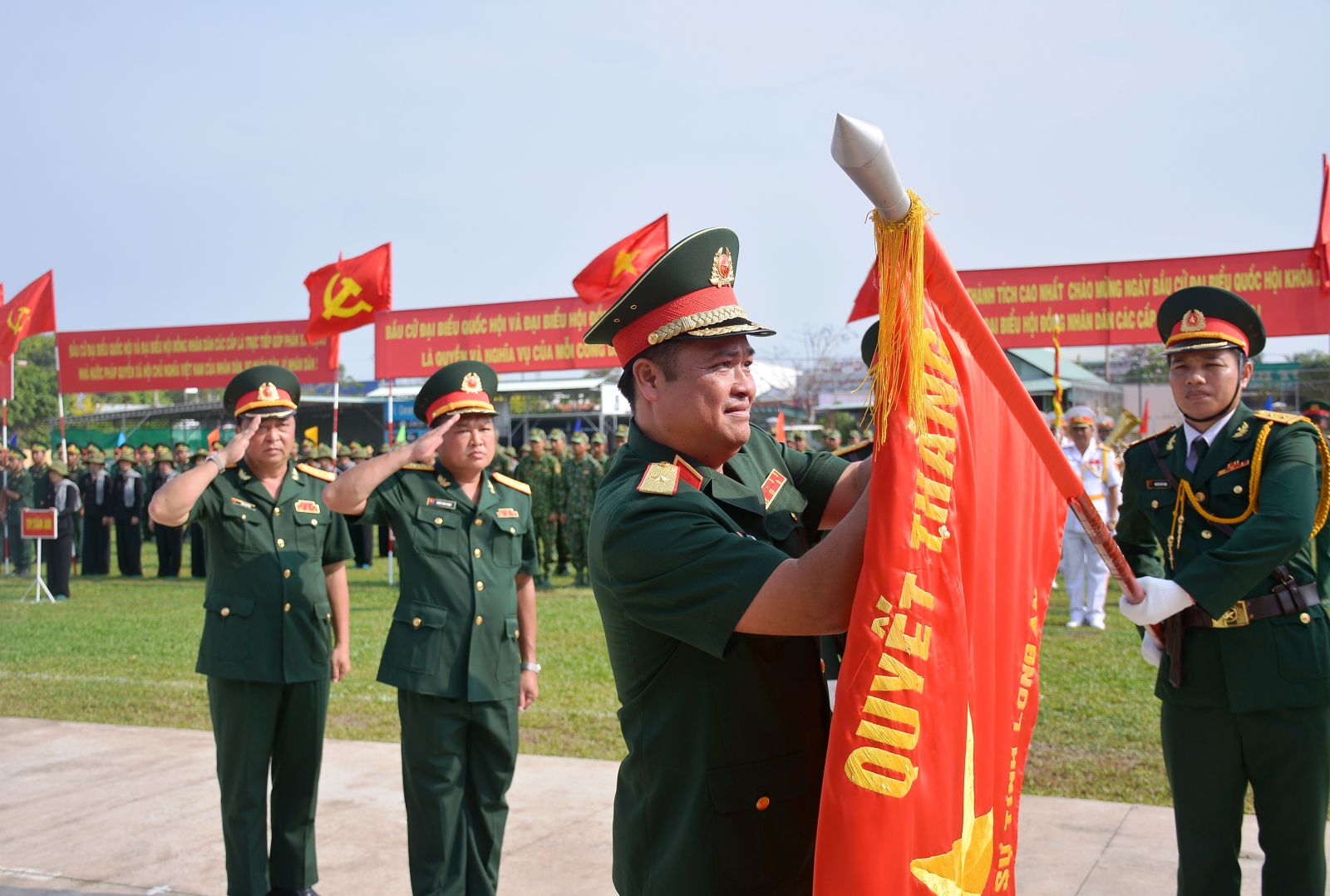 Bộ CHQS Long An Phát động thi đua cao điểm chào mừng bầu cử
