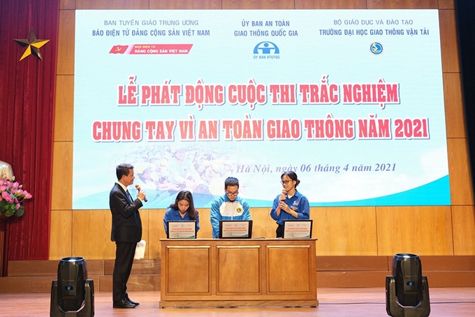 Ngành Giáo dục hưởng ứng Cuộc thi “Chung tay vì an toàn giao thông”