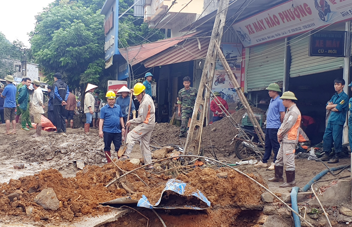 Khẩn trương khắc phục hậu quả do mưa lũ