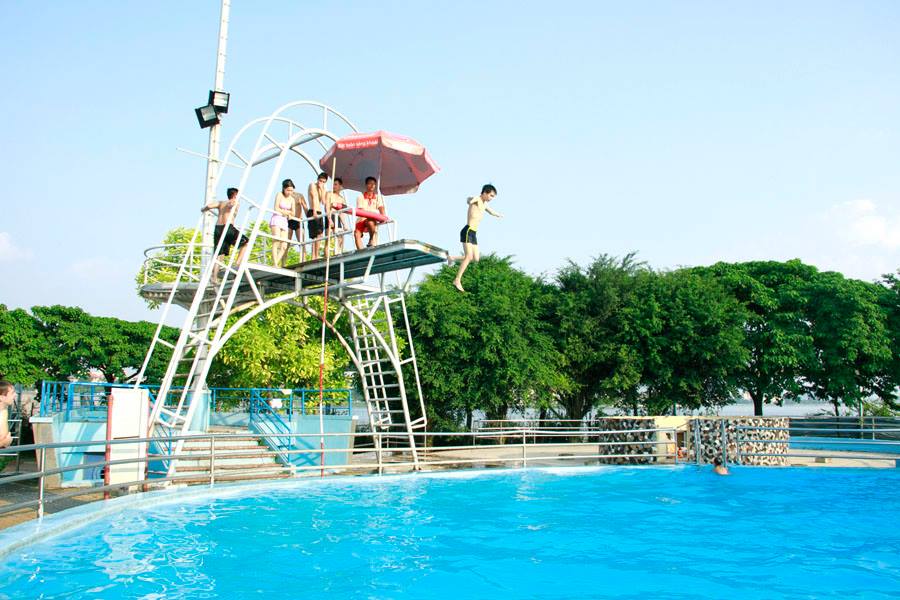 Công viên Nước Hồ Tây mở cửa trở lại