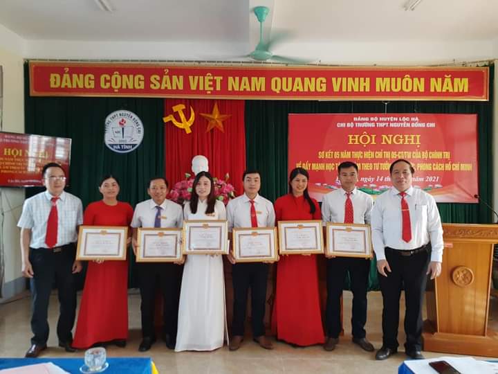 Trường THPT Nguyễn Đổng Chi Hà Tĩnh đẩy mạnh học và làm theo Bác
