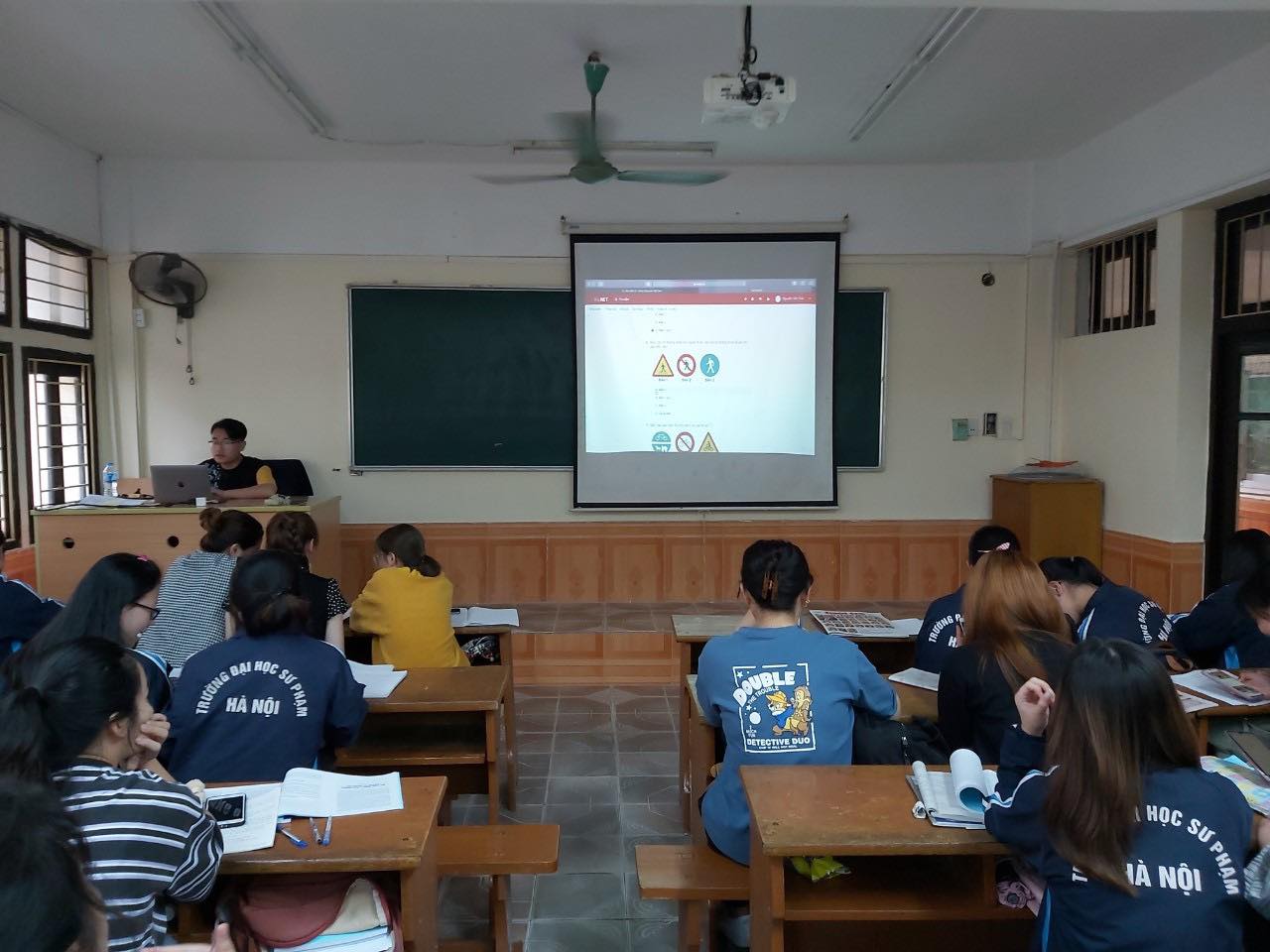 Gần 5,5 vạn lượt thi trắc nghiệm Chung tay vì an toàn giao thông tuần thứ 3