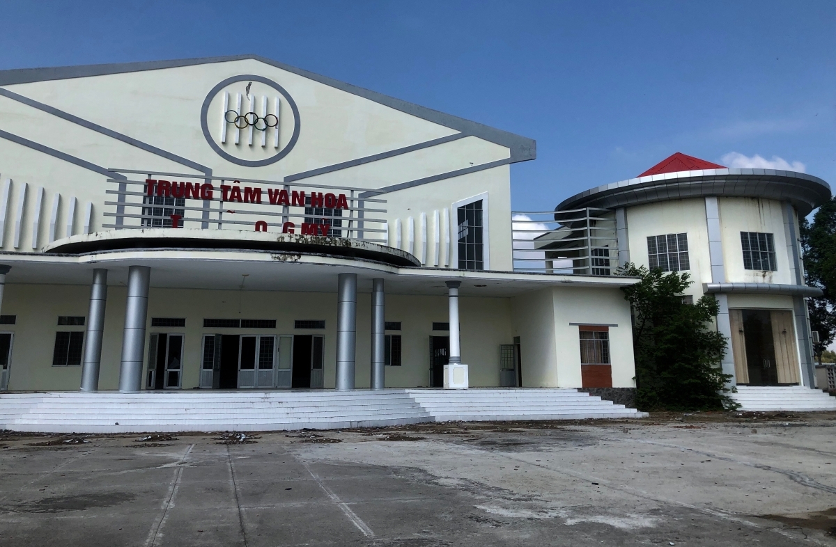 Hậu Giang Sẽ xử lý nếu có vi phạm tại Công trình tiền tỷ chưa sử dụng đã xuống cấp